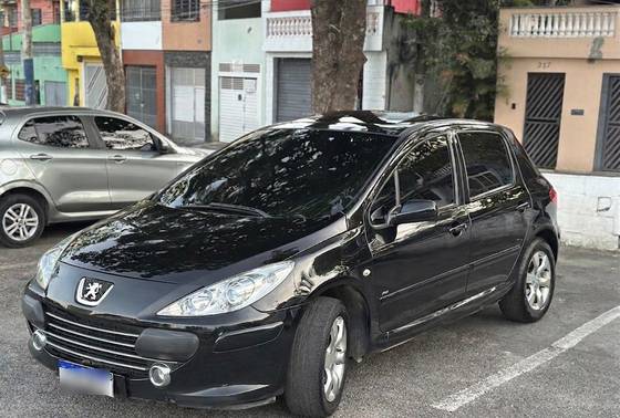 PEUGEOT 307 1.6 PRESENCE PACK 16V FLEX 4P MANUAL PEUGEOT 307 1.6 PRESENCE PACK 16V FLEX 4P MANUAL